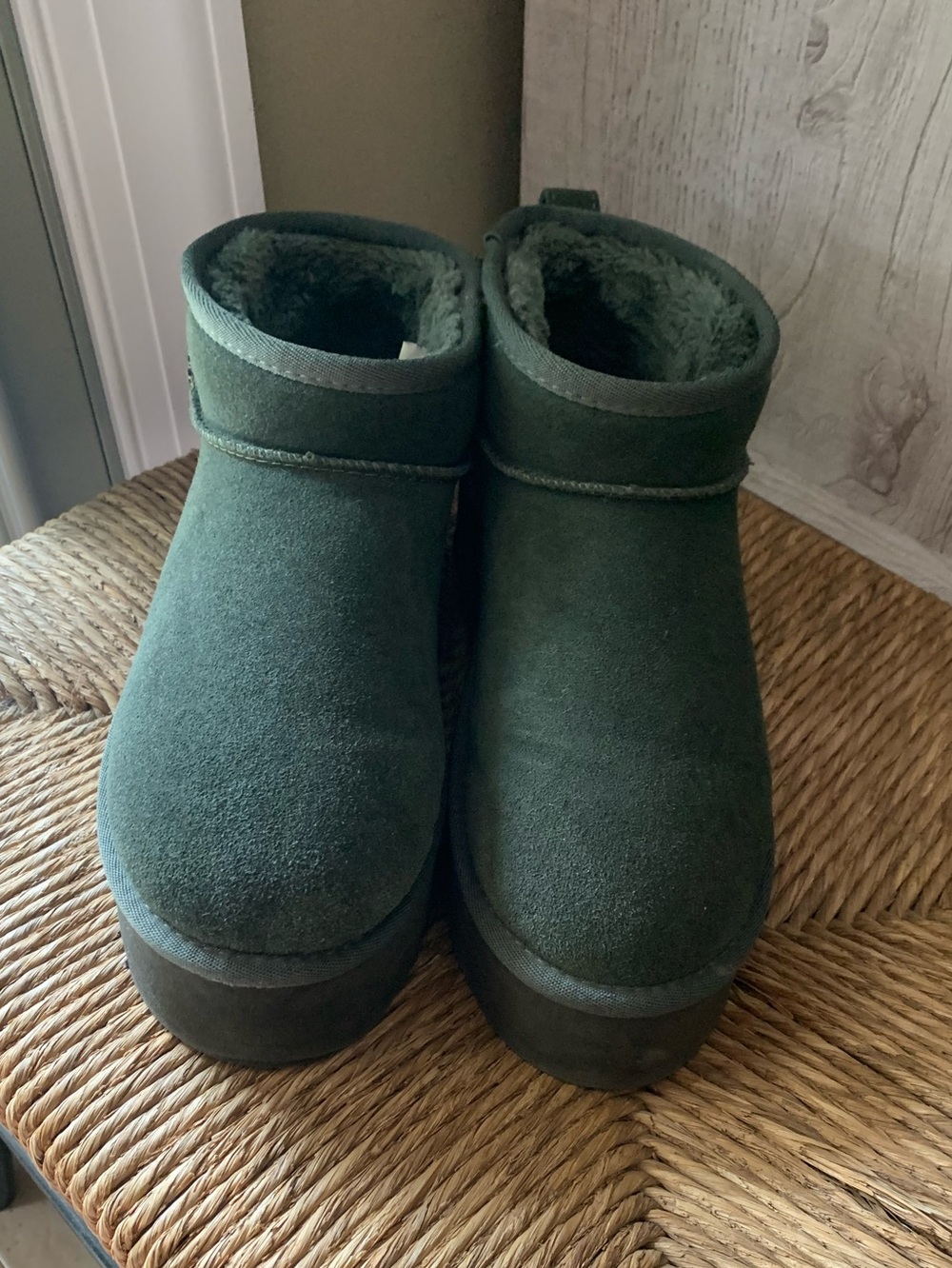 Cushionaire Memory Foam Cozy Plush-Lined Platform Slip-On Boots in Forest Green